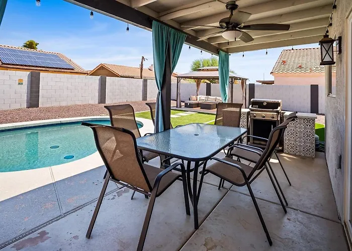 Modern Oasis W/ Pool Near Spring Training