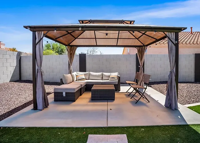 Holiday home Modern Oasis W/ Pool Near Spring Training