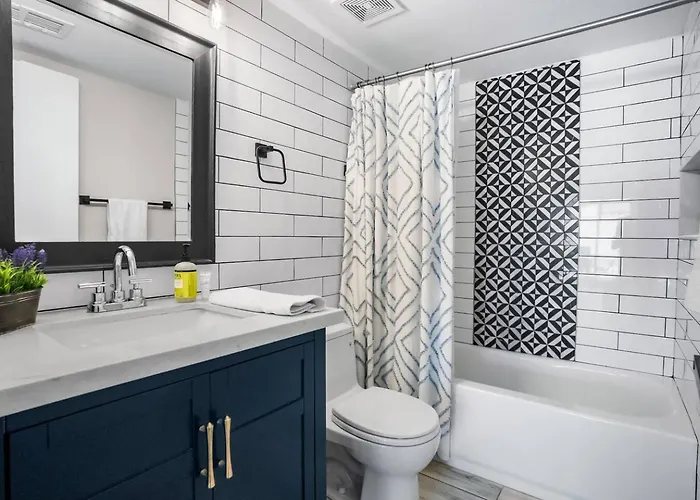 Modern Oasis W/ Pool Near Spring Training Peoria