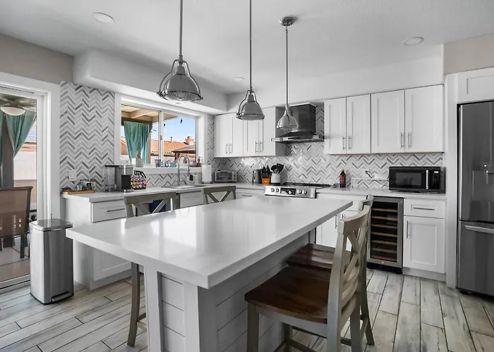 Modern Oasis W/ Pool Near Spring Training *